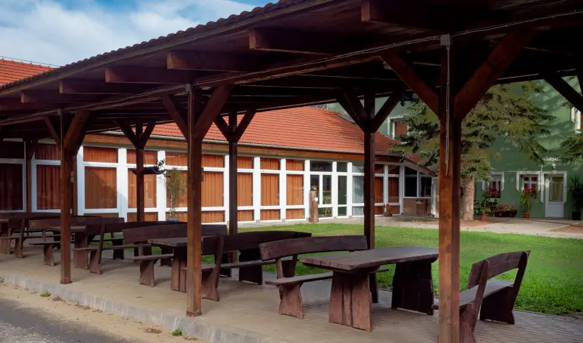 Zldsziget Menedk Rendezvny s Pihenhz Brna - Hsvt